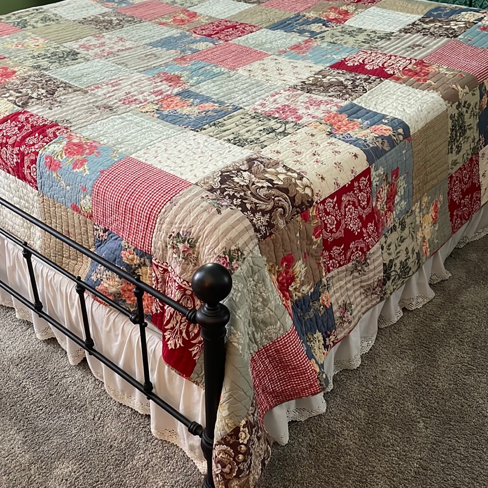 Pottery Barn queen quilt - Providence pattern patchwork